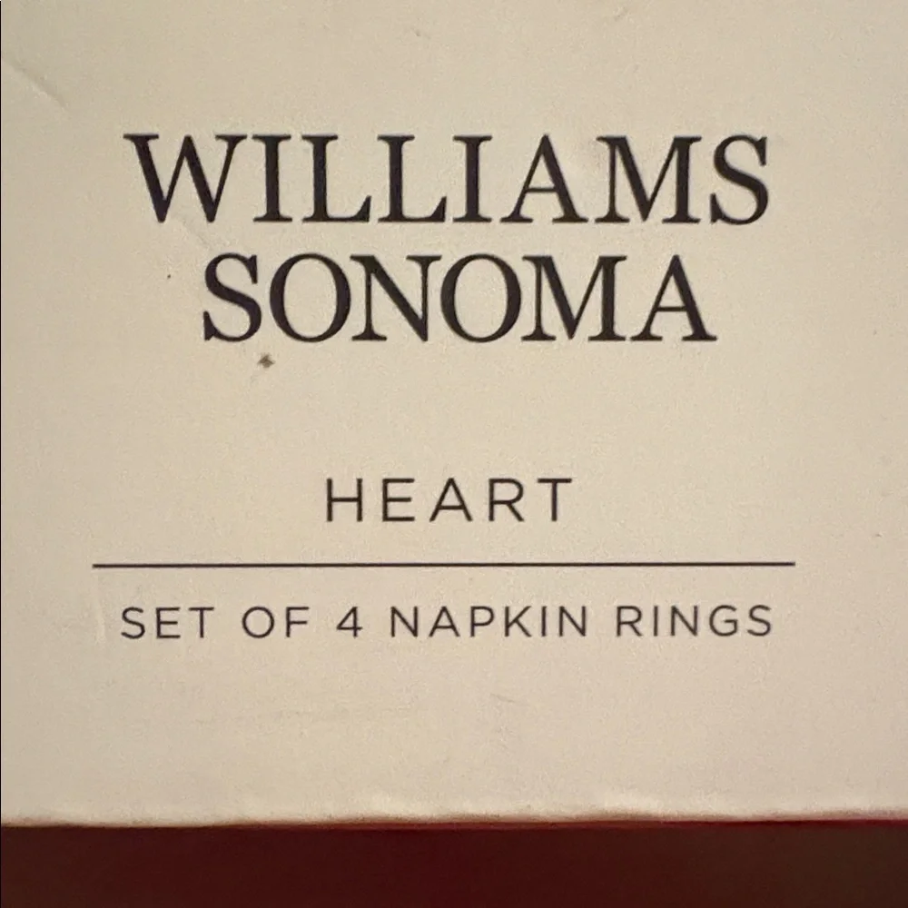 BNWT Williams Sonoma heart set napkin rings